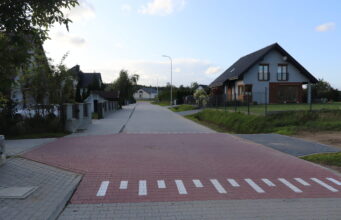 Nowe drogi w Cewicach: Inwestycja za ponad 1,5 mln złotych poprawiła komfort życia mieszkańców