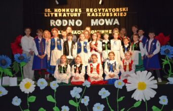 Eliminacje gminne Konkursu Recytatorskiego „Rodnô Mòwa” w Cewicach.