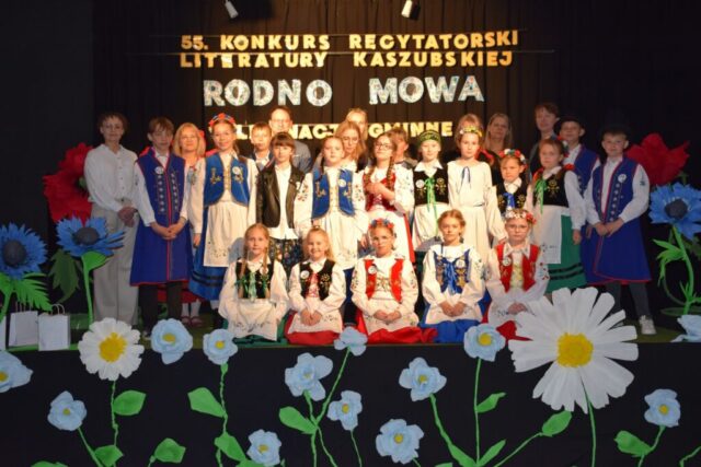 Eliminacje gminne Konkursu Recytatorskiego „Rodnô Mòwa” w Cewicach.