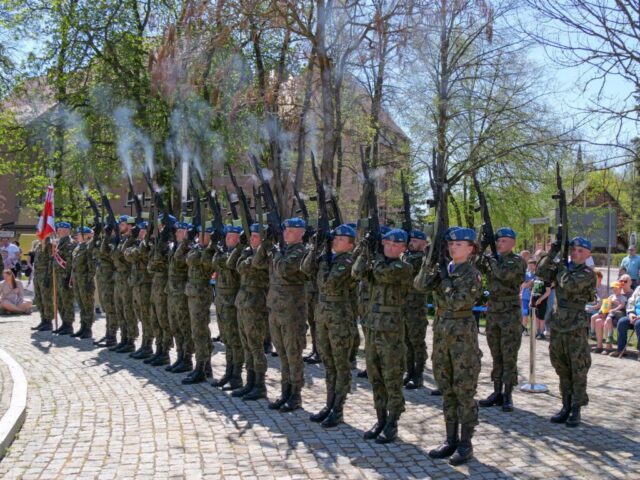 Obchody 235. rocznicy uchwalenia Konstytucji 3 Maja w Lęborku.jpg Obchody 235. rocznicy uchwalenia Konstytucji 3 Maja w Lęborku