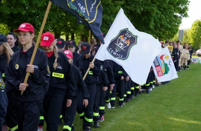 MDP z Gminy Cewice podczas Powiatowych Zawodów Pożarniczych..jpg MDP z Gminy Cewice podczas Powiatowych Zawodów Pożarniczych.