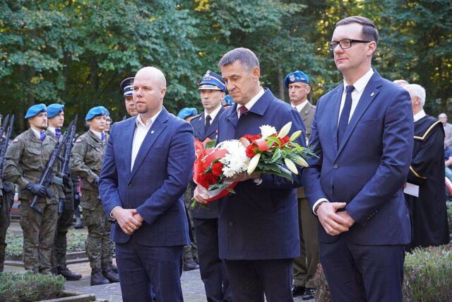 Uroczystości w Krępie Kaszubskiej upamiętniły ofiary Marszu Śmierci Uroczystości w Krępie Kaszubskiej upamiętniły ofiary Marszu Śmierci