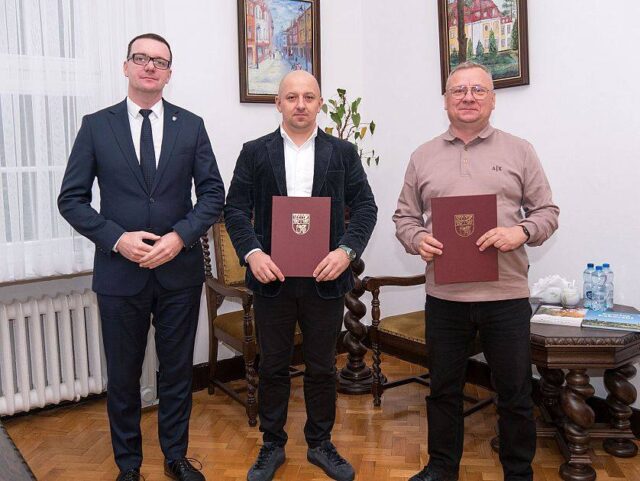 Rusza modernizacja drogi powiatowej z Rekowa do granicy powiatu Rusza modernizacja drogi powiatowej z Rekowa do granicy powiatu